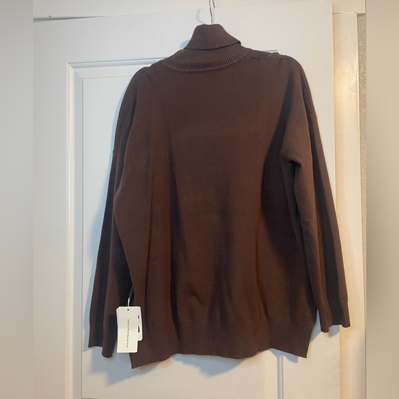 Commense Brown Turtleneck Sweater - Picture 3 of 8